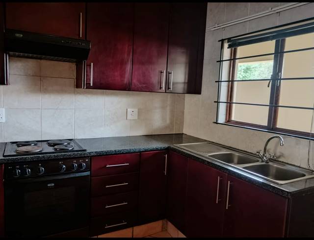 2 BEDROOM APARTMENT RENTED IN KENLEAF